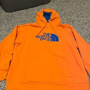 Men’s The North Face hooded sweatshirt